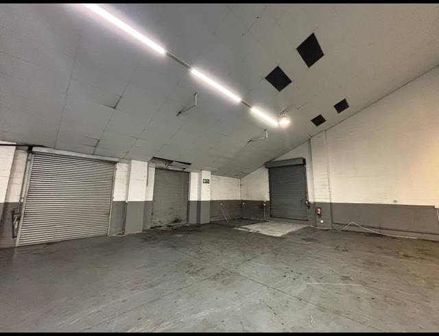 1,054M² FACTORY TO LET IN ATLAS GARDENS